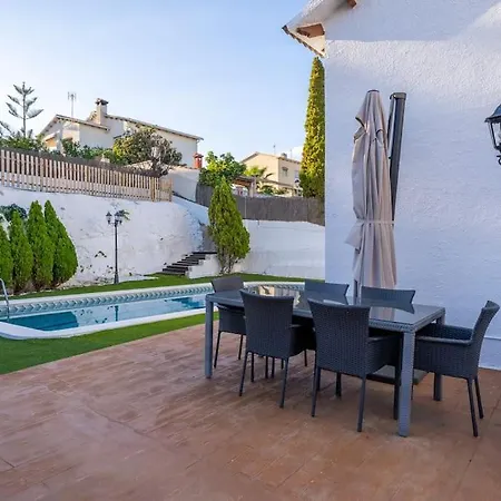 Casa Con Piscina Y Jardin En Castell De Montornes Holiday home