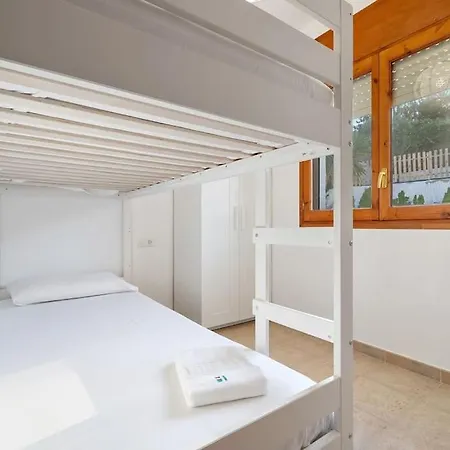Casa Con Piscina Y Jardin En Castell De Montornes Pobla de Montornes