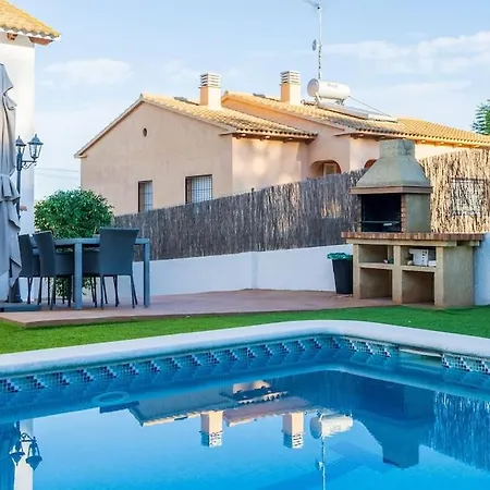 Casa Con Piscina Y Jardin En Castell De Montornes *