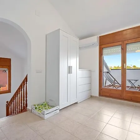 Casa Con Piscina Y Jardin En Castell De Montornes Holiday home