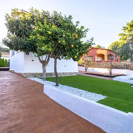 Holiday home Casa Con Piscina Y Jardin En Castell De Montornes Pobla de Montornes