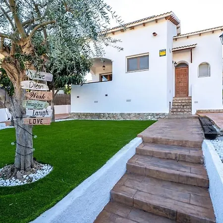 Holiday home Casa Con Piscina Y Jardin En Castell De Montornes *